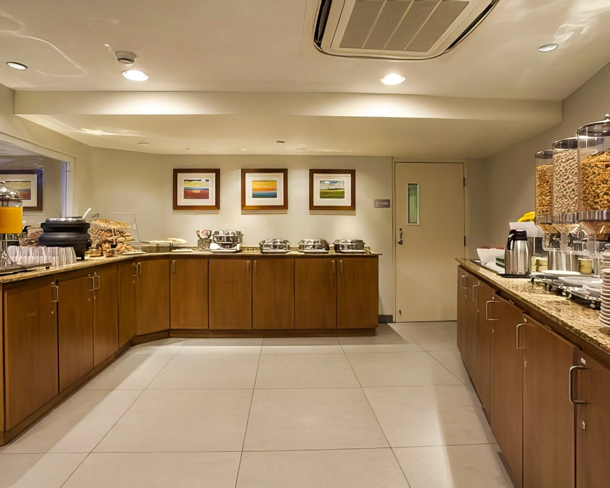 Best Western Plus Condado Palm - Image 12