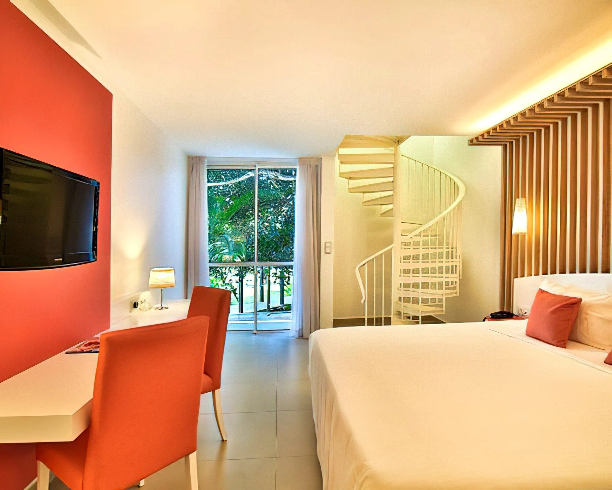 Creole Beach Hotel - Image 5