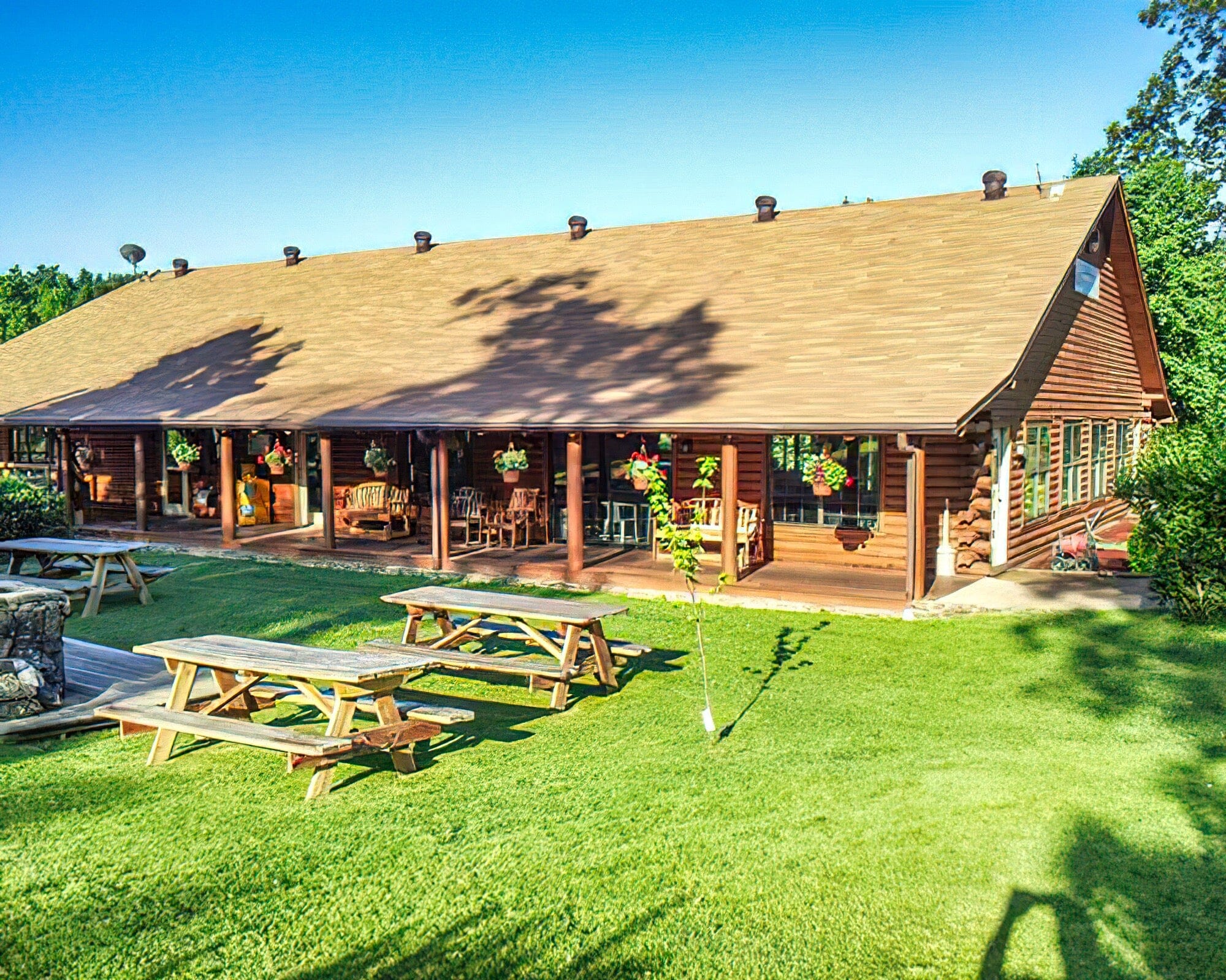 Crown Point Resort - Image 11