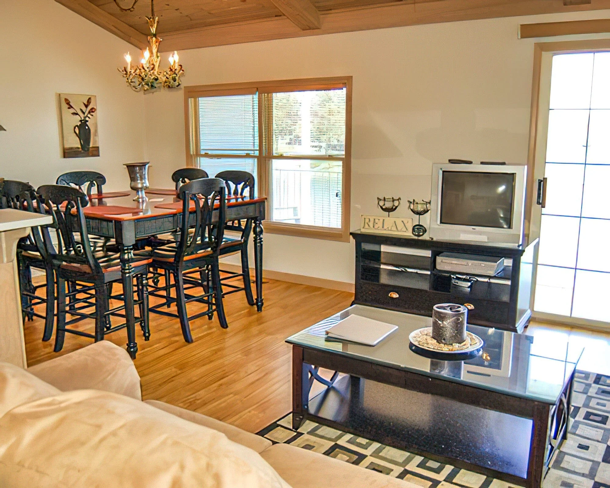 Crown Point Resort - Image 15