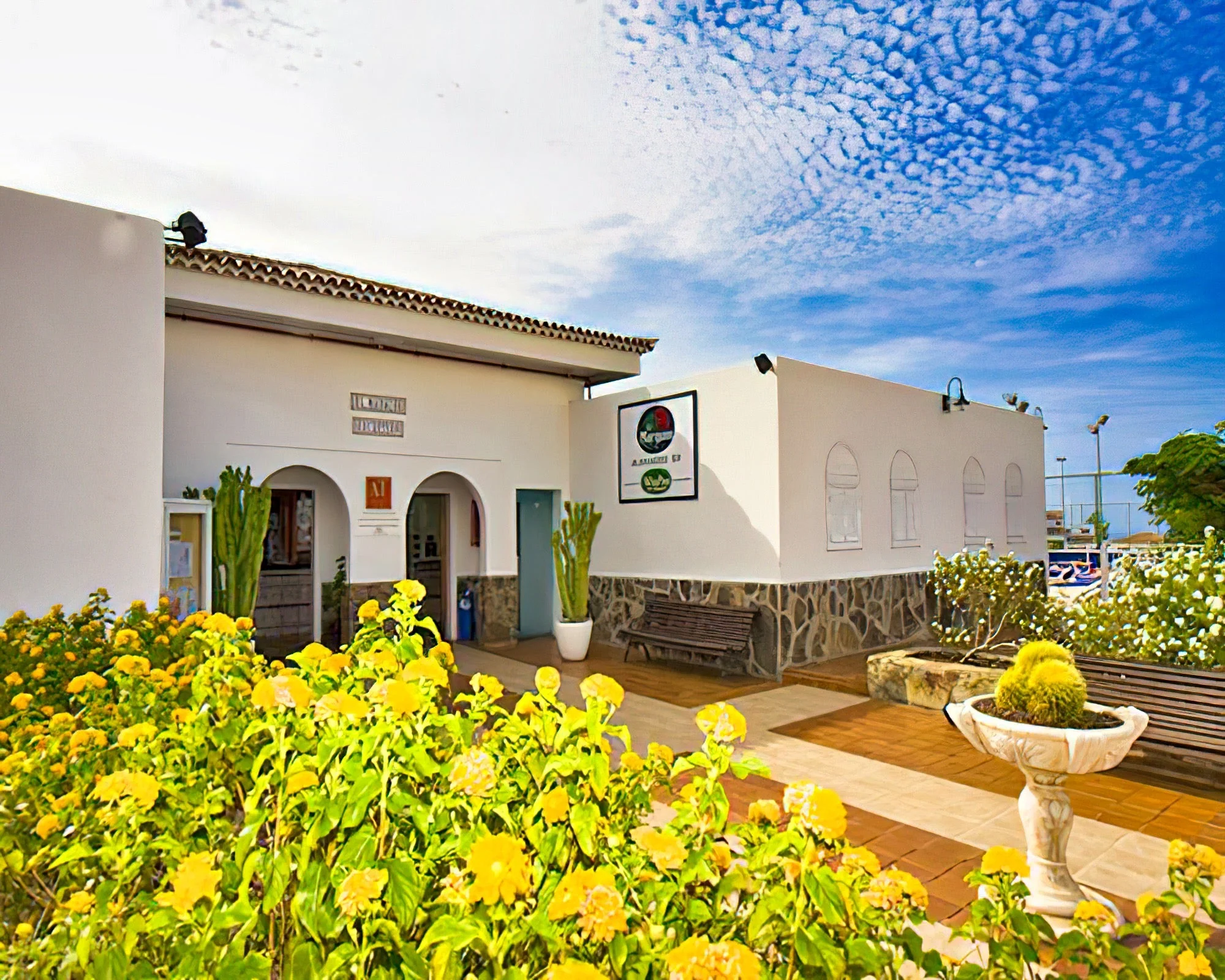 El Marqués Palace - Image 6