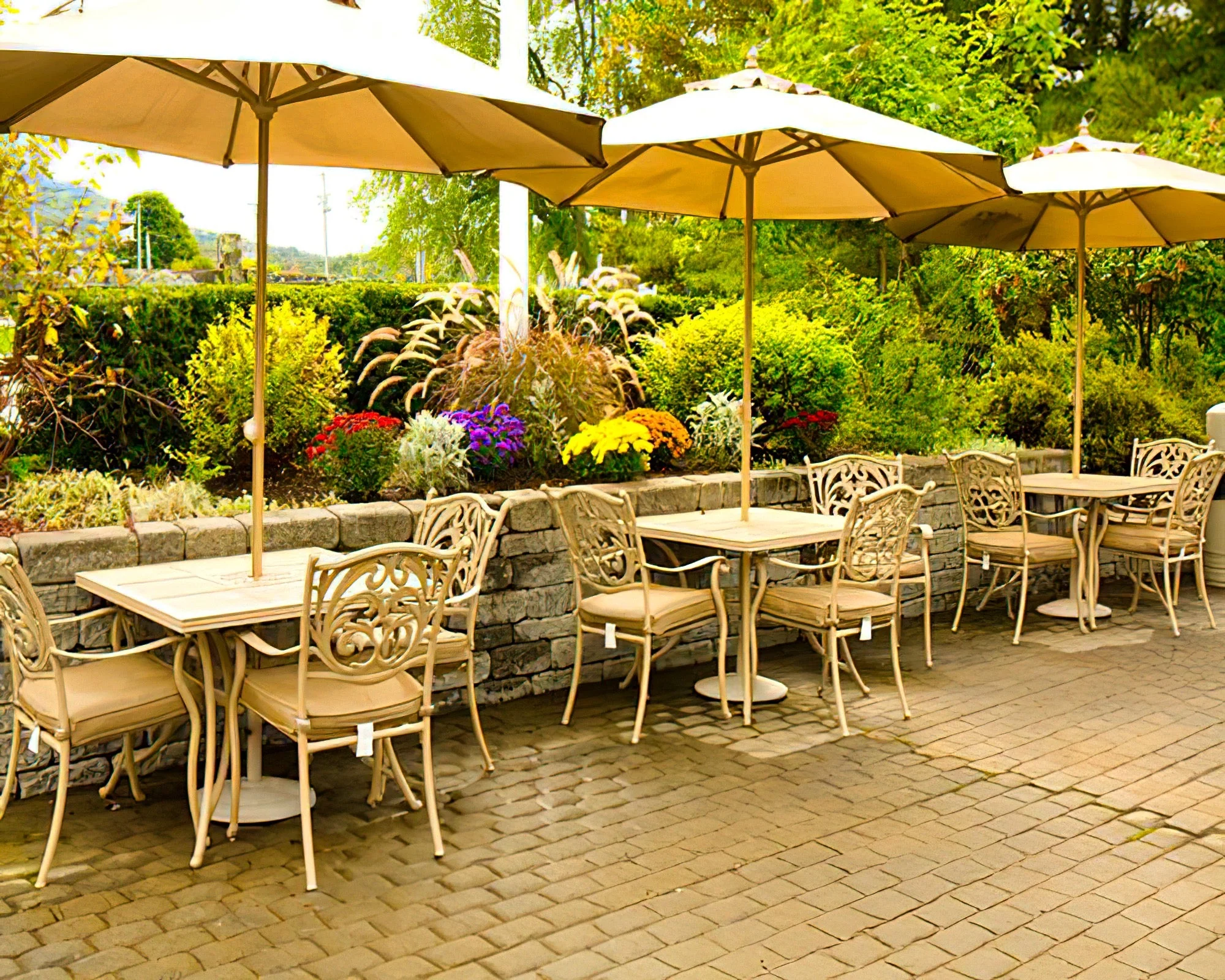 Fireside Inn & Suites at Lake Winnipesaukee - Image 21