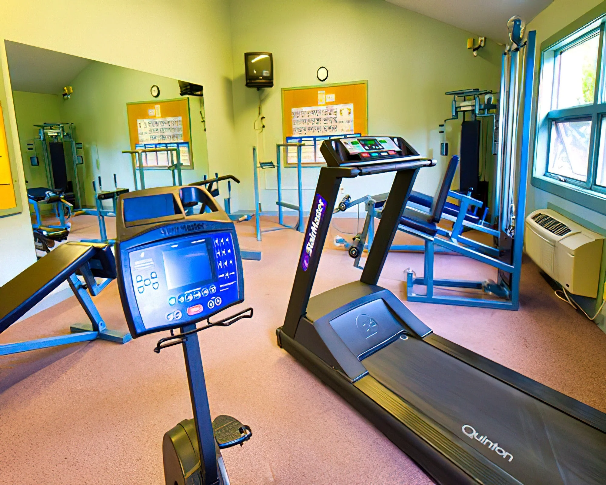Fireside Inn & Suites at Lake Winnipesaukee - Image 23