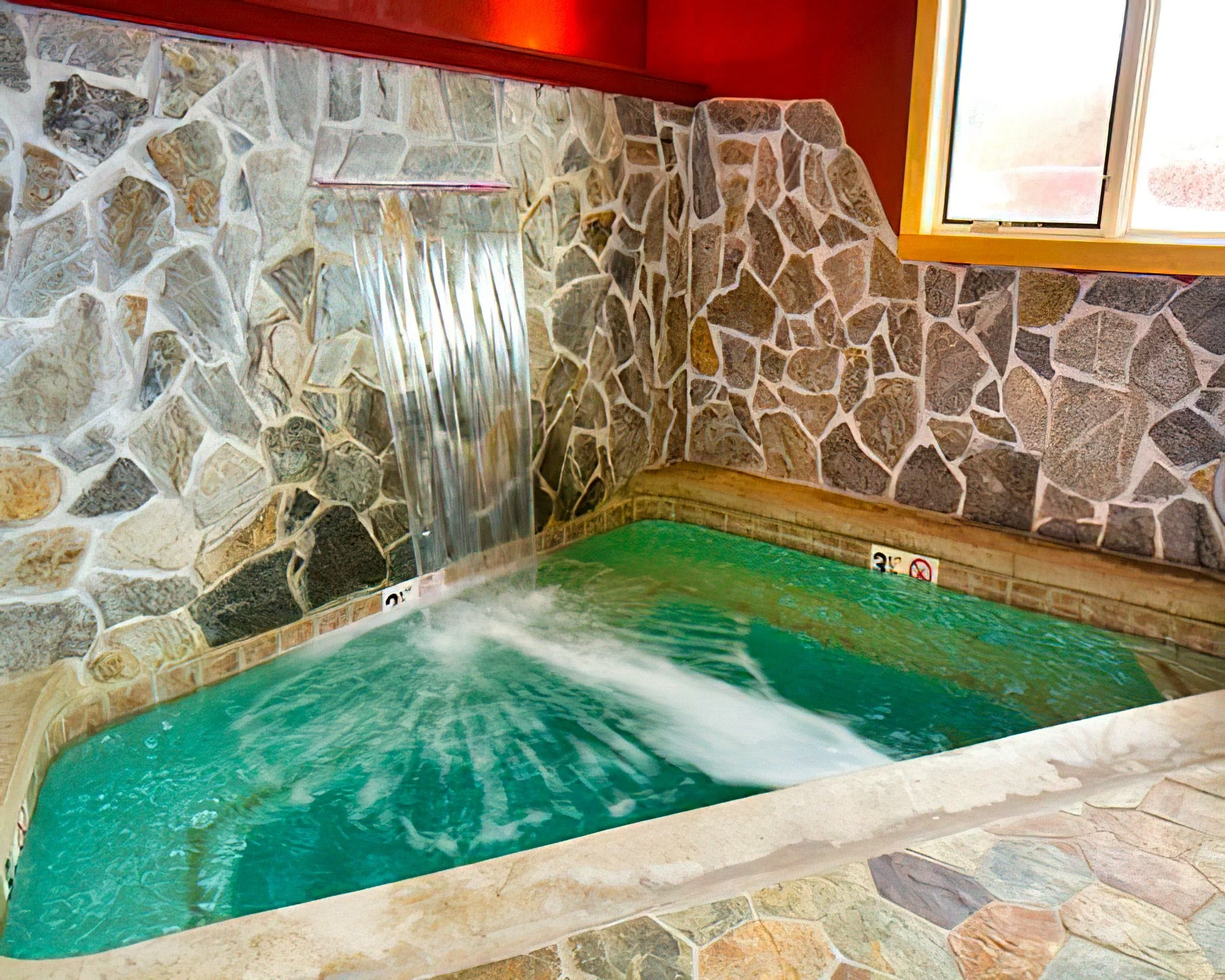 Fireside Inn & Suites at Lake Winnipesaukee - Image 24