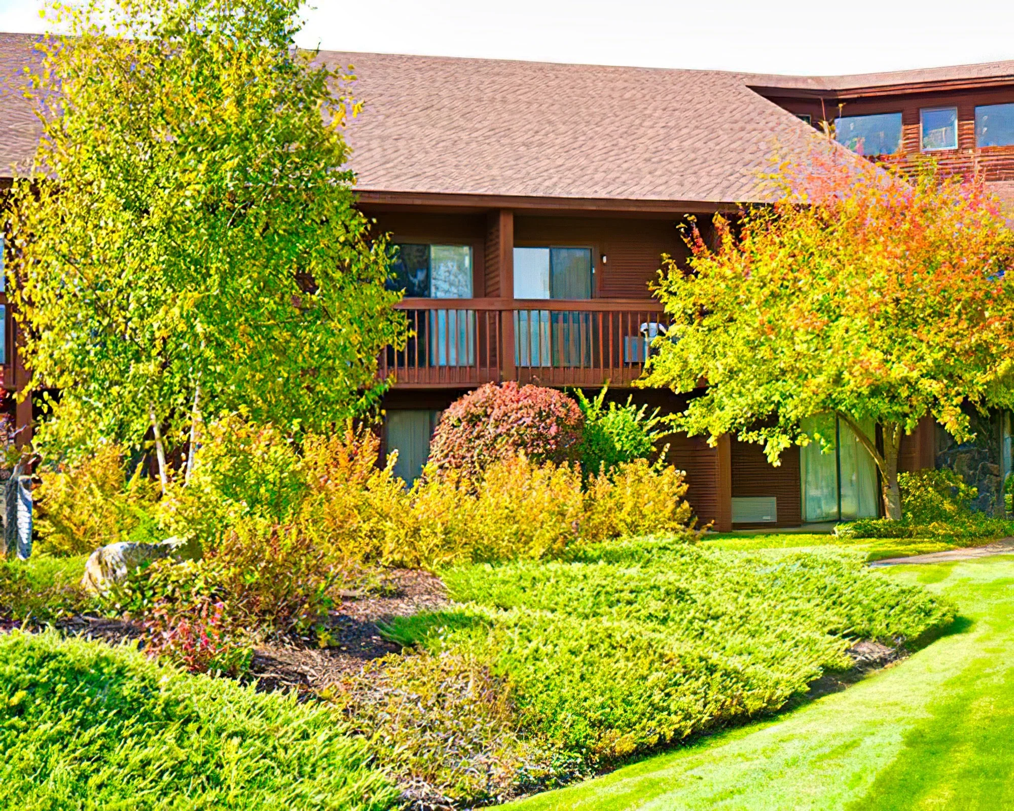 Fireside Inn & Suites at Lake Winnipesaukee - Image 8