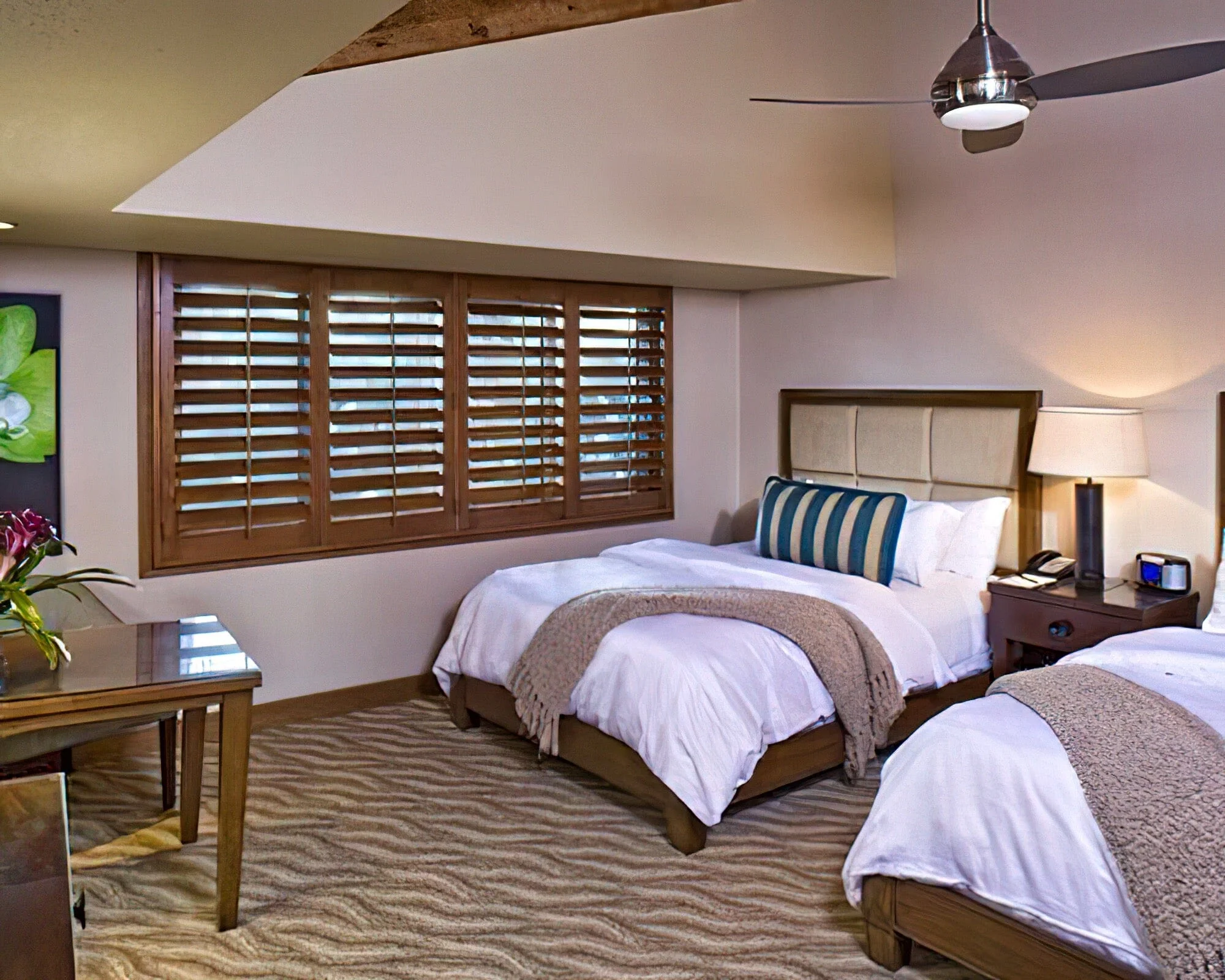 Humphrey's Half Moon Inn & Suites - Image 13