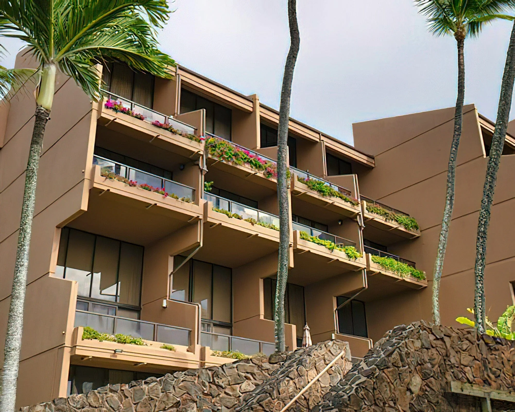 Kahana Villa Resort - Image 6