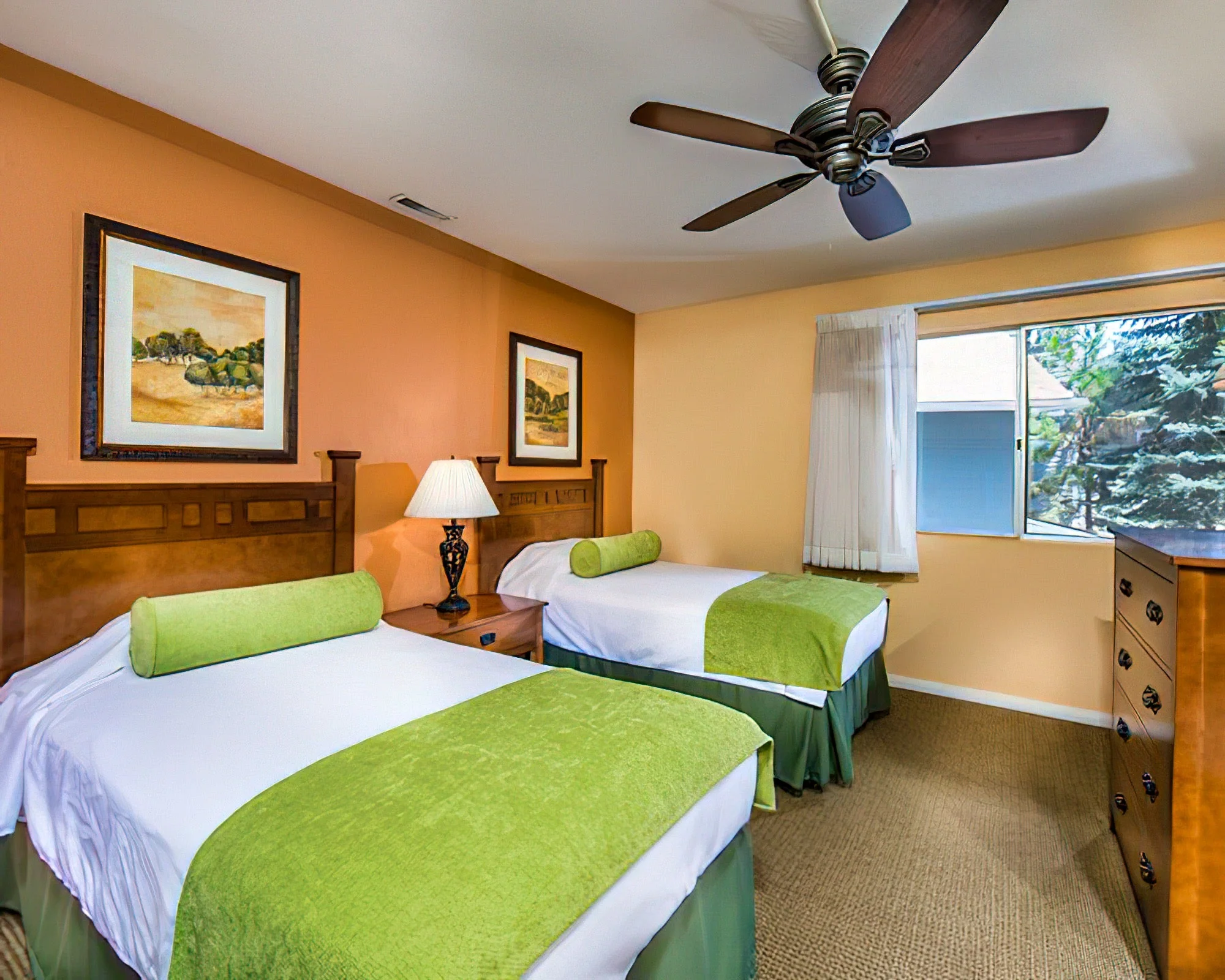 Lake Arrowhead Chalets - Image 14