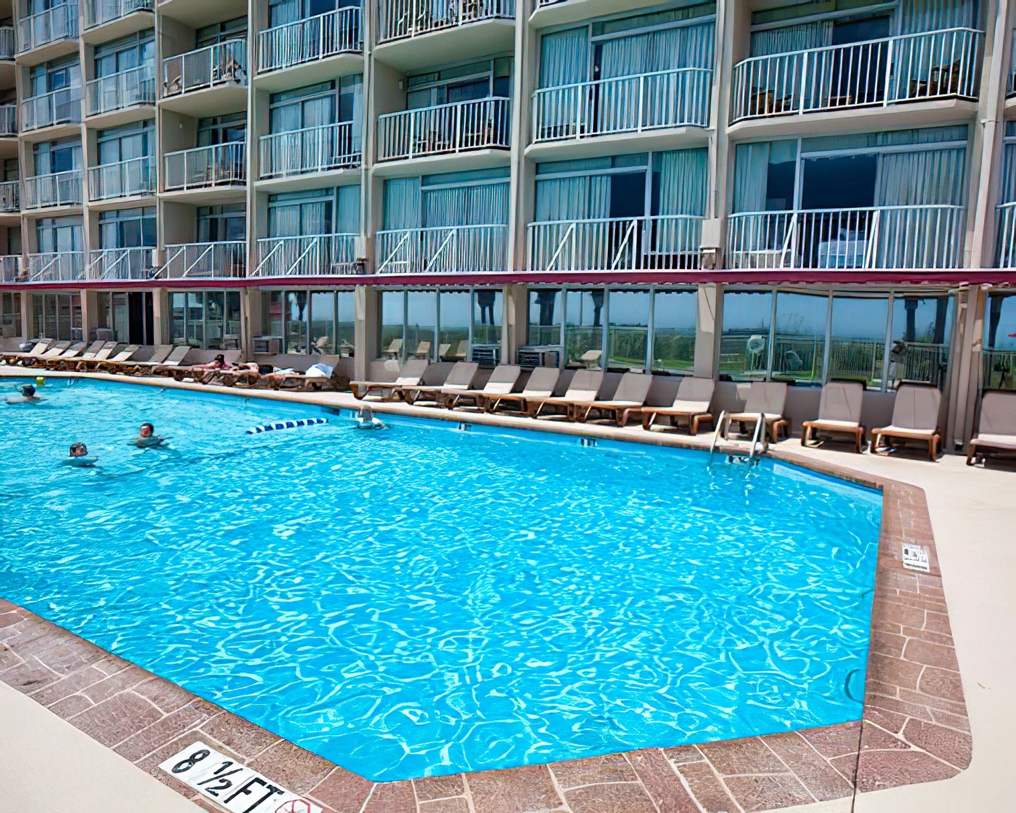 Maritime Beach Club - Image 14