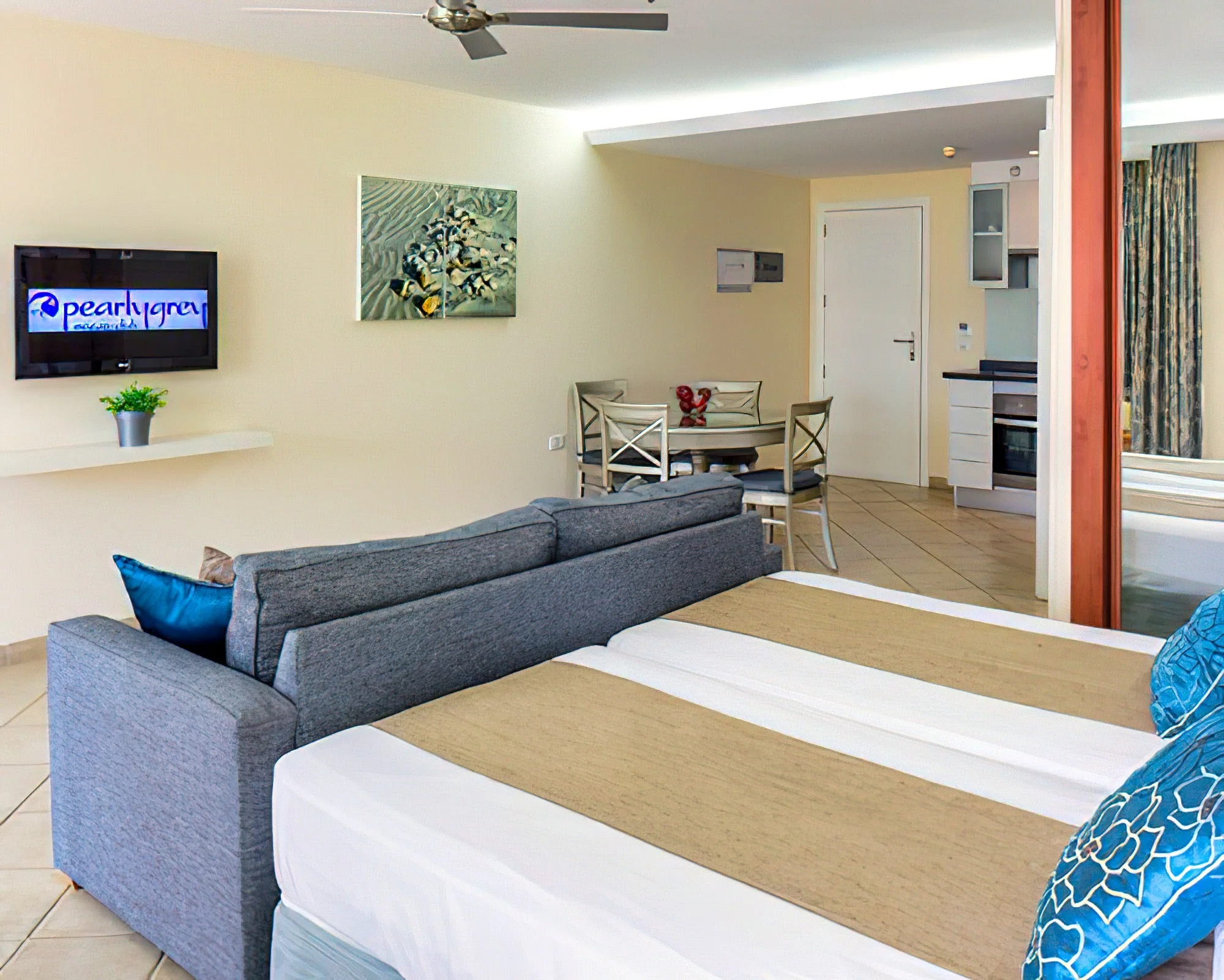Pearly Grey Ocean Club - Image 13