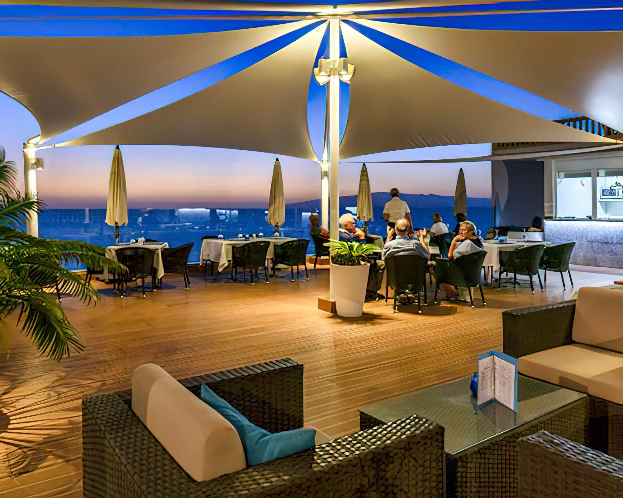 Pearly Grey Ocean Club - Image 16