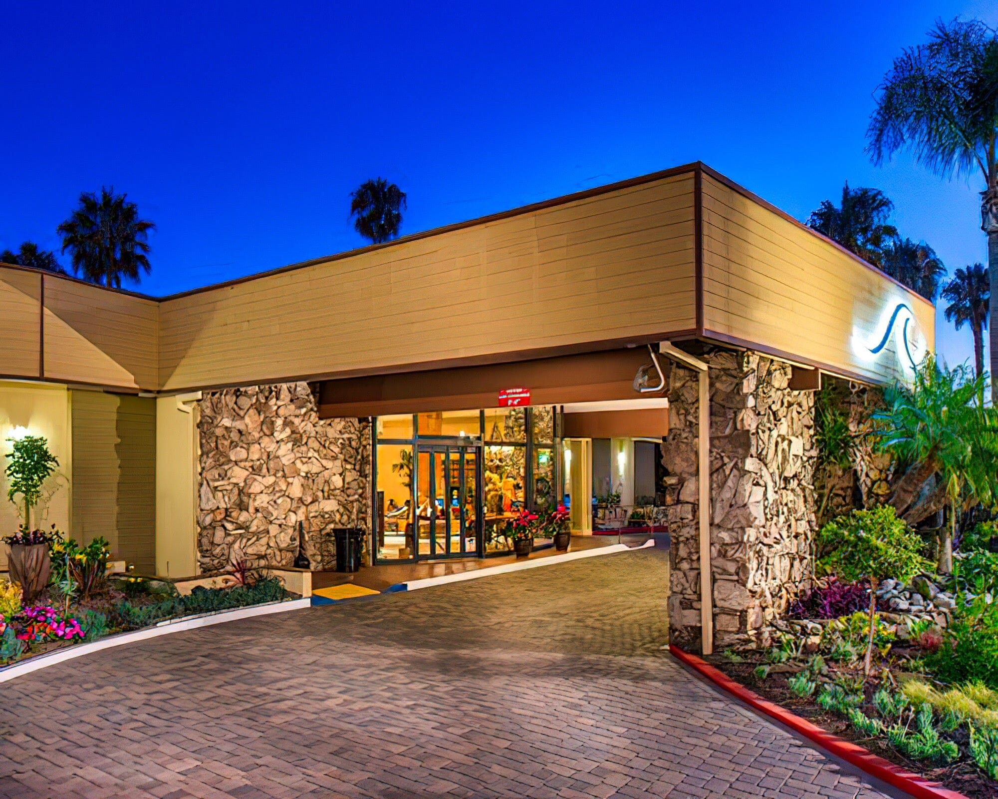 San Clemente Inn - Image 2