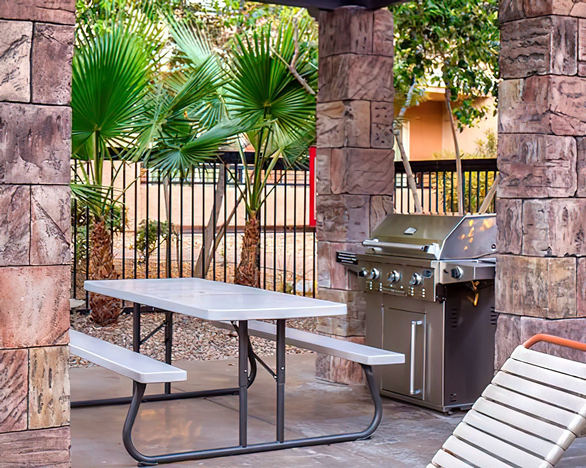 Shell Vacations Club At Desert Rose Resort - Image 34