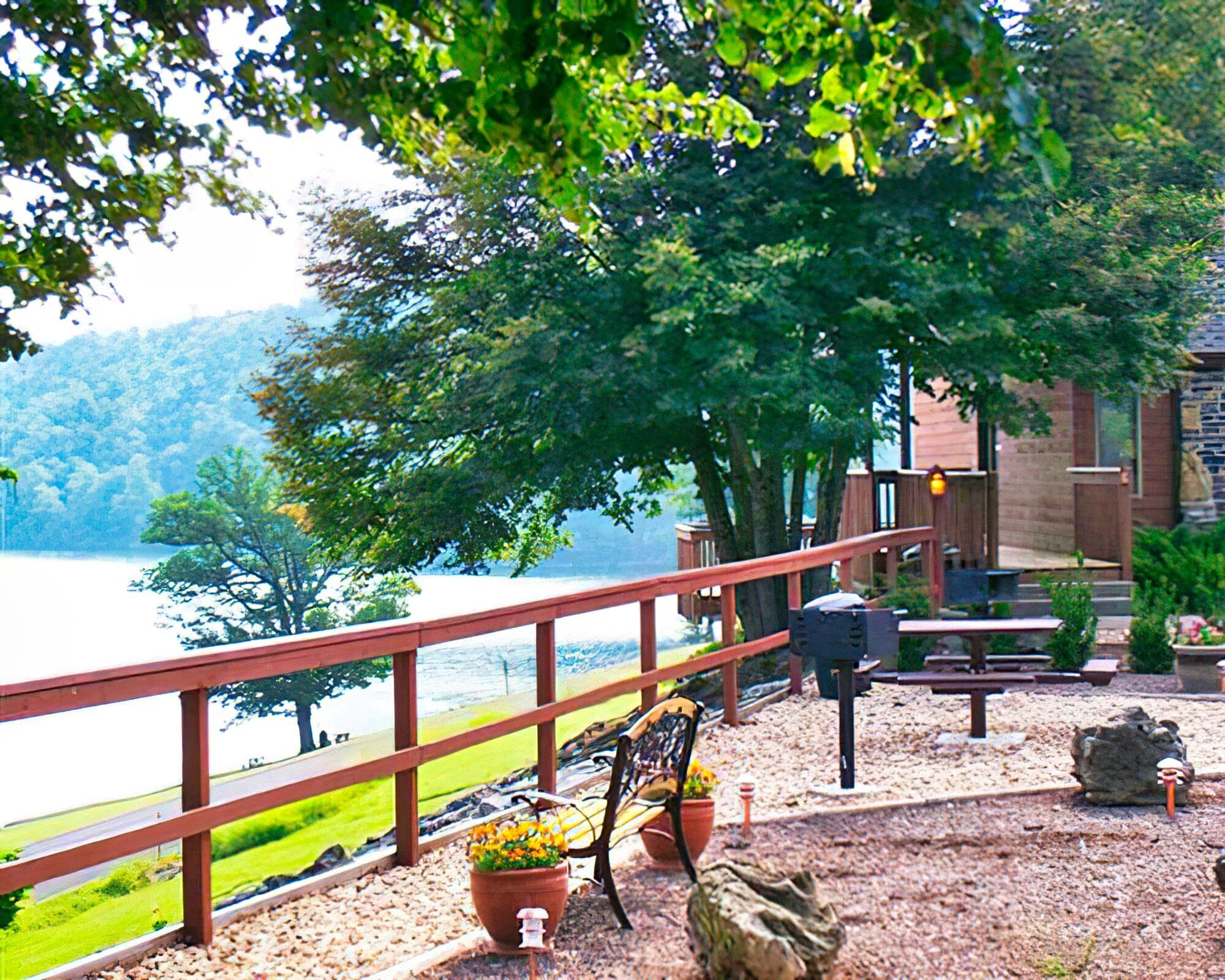 Table Rock Landing On Holiday Island - Image 11